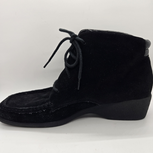 Etienne Aigner Black Leather Suede Lace Up Ankle Boot 9.5 - Picture 4 of 12